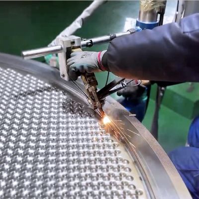 高効率の水素生成のためのアルカリ性電解器